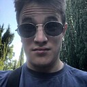 Знакомства: Андрей, 24 года, Гюмри