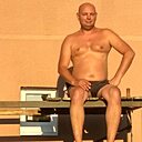 Знакомства: Алекс, 42 года, Дисна