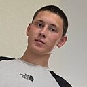 Знакомства: Макс, 22 года, Россошь