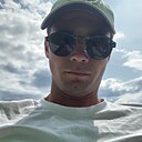 Знакомства: Денис, 24 года, Ялта