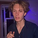 Знакомства: Макс, 21 год, Элиста