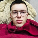 Знакомства: Максим, 18 лет, Когалым