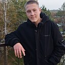 Знакомства: Илья, 19 лет, Уссурийск