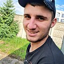 Знакомства: Максаим, 26 лет, Комрат