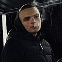 Знакомства: Рома, 22 года, Макеевка