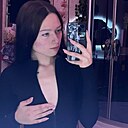 Знакомства: Виктория, 18 лет, Новокузнецк