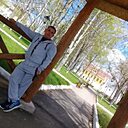 Знакомства: Мишаня, 38 лет, Новомосковск