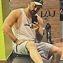 Знакомства: Александр, 33 года, Октябрьский (Башкортостан)