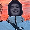 Знакомства: Поклонник, 23 года, Сим