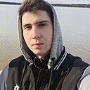 Знакомства: Арсений, 21 год, Волковыск