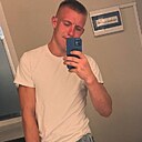 Знакомства: Денис, 26 лет, Курган