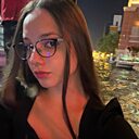 Знакомства: Олеся, 18 лет, Уссурийск