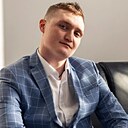 Знакомства: Евгений, 23 года, Снежное