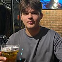 Знакомства: Максим, 21 год, Свободный