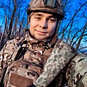 Знакомства: Илья, 23 года, Горловка