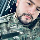 Знакомства: Максим, 25 лет, Луганск