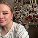 Знакомства: Виктория, 28 лет, Новокузнецк