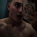 Знакомства: Артем, 18 лет, Саратов