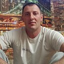 Знакомства: Виктор, 36 лет, Геническ