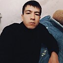 Знакомства: Игор, 32 года, Калининск