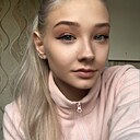 Знакомства: Ксения, 24 года, Петропавловск-Камчатский
