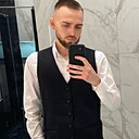 Знакомства: Кирилл, 25 лет, Тюмень
