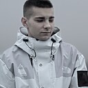 Знакомства: Денис, 22 года, Лунинец