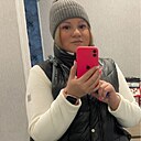 Знакомства: Елена, 31 год, Магадан