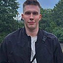 Знакомства: Максим, 24 года, Киев