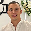 Знакомства: Денис, 24 года, Альметьевск