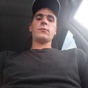 Знакомства: Юрий, 25 лет, Харабали