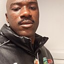 Знакомства: John, 37 лет, Псков