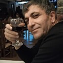 Знакомства: Волк, 42 года, Ялта