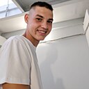 Знакомства: Влад, 20 лет, Симферополь