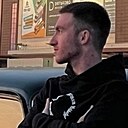 Знакомства: Илья, 21 год, Брянск