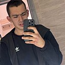 Знакомства: Игорь, 25 лет, Екатеринбург