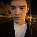 Знакомства: Валера, 22 года, Симферополь