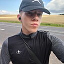 Знакомства: Юра, 18 лет, Молодечно