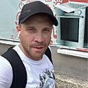 Знакомства: Гарик, 34 года, Тюмень