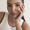 Знакомства: Дина, 22 года, Москва