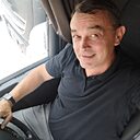 Знакомства: Victor, 55 лет, București