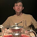 Знакомства: Anton, 25 лет, Симферополь