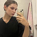 Знакомства: Варя, 18 лет, Москва