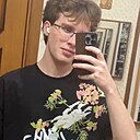 Знакомства: Саша, 18 лет, Москва