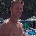 Знакомства: Andrei, 23 года, Galați
