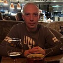 Знакомства: Олег, 31 год, Южно-Сахалинск