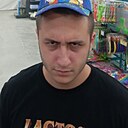 Знакомства: Иса, 21 год, Симферополь