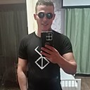 Знакомства: Олег, 24 года, Магадан