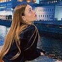 Знакомства: Кира, 18 лет, Москва