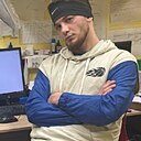 Знакомства: Кто-то, 24 года, Санкт-Петербург